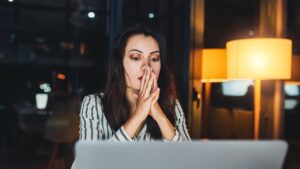パープル企業の実態と改善への道筋