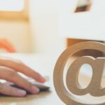 効果的な上司との連絡法:メールと書類送付のベストプラクティス