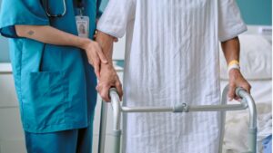 病気で勤務できないとき、制度はどこまで支えてくれるのか