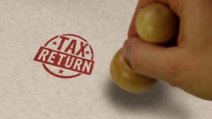 医療費控除は分担でラクに。マイナポータルで広がる申告の森