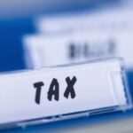 定年間近のあなたへ。副業で“収入”と“節税”の二兎を追う方法